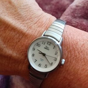 Timex vintage indiglo stretch silver women's watch